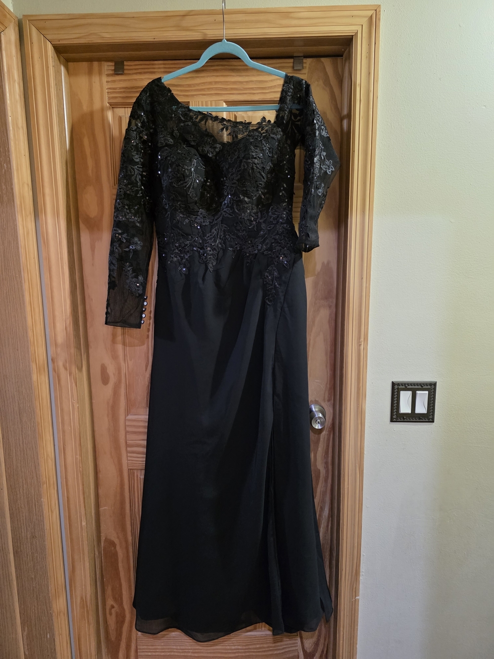 Long Sleeve Black Lace Evening Dress - Elegant Formal Gown